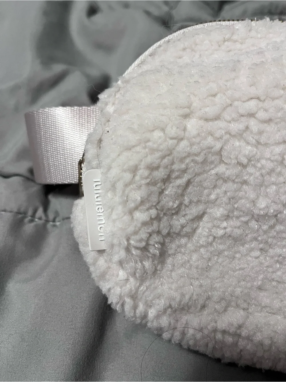 NEW Lululemon Sherpa Belt Bag